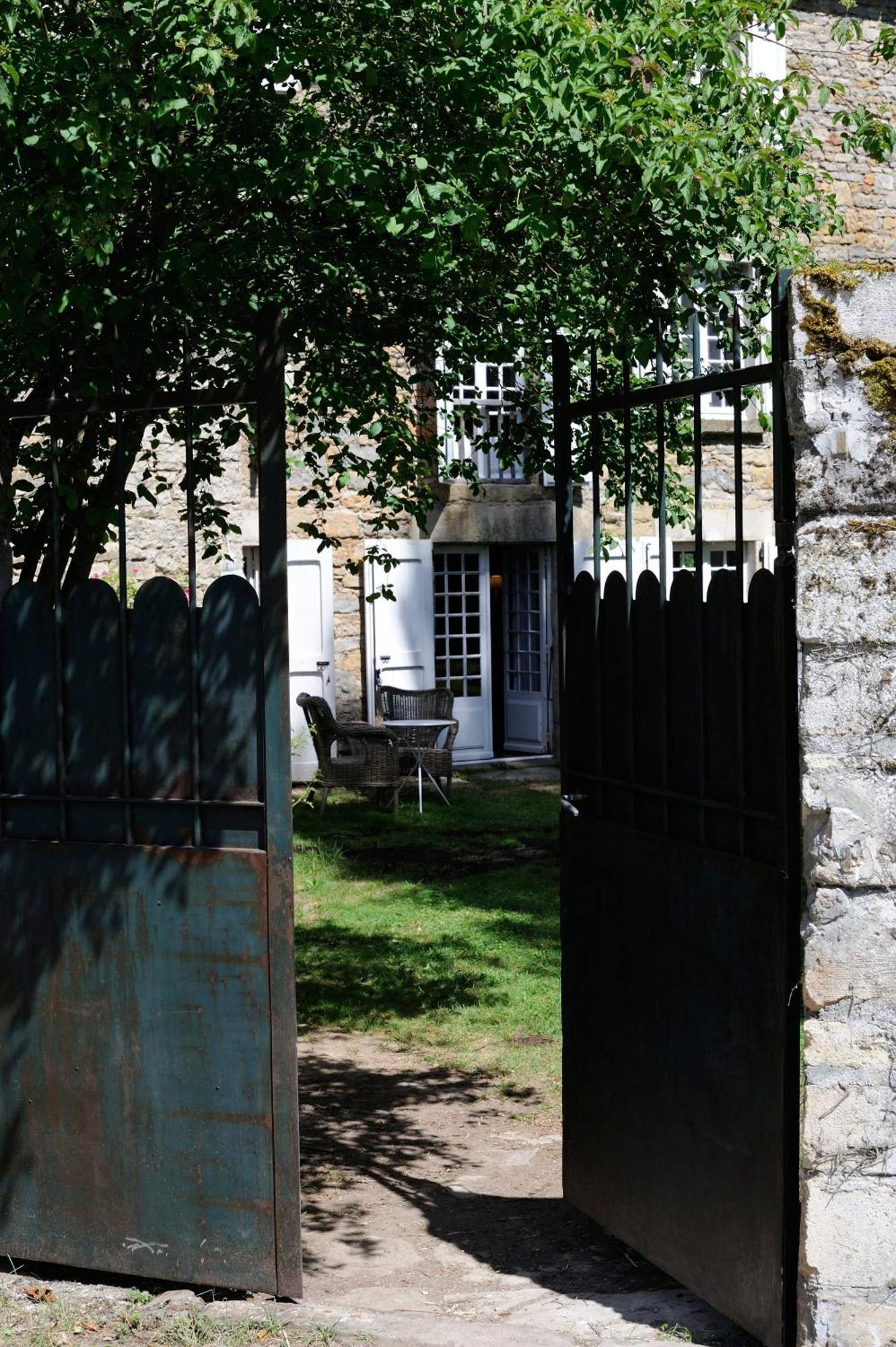 Maison D'Hotes La Singuliere Severac-d'Aveyron Luaran gambar